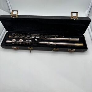 Gemeinhardt Flute 22SP Elkhart Indiana Serial F59645 with Case Read!